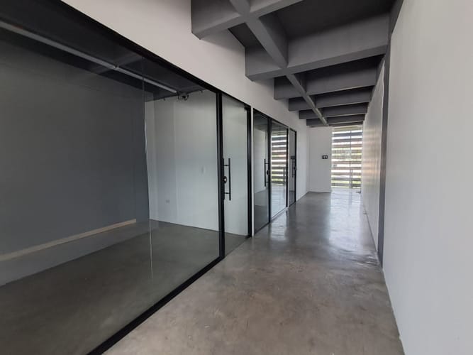 Oficina en arriendo en La Esmeralda, Itagüí, 200 m² · foto 4 de 10