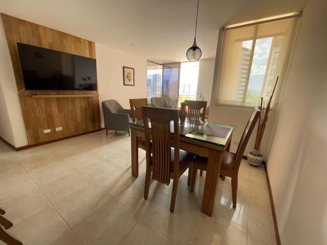 Apartamento de 3 alcobas en arriendo en Villa Carlota, Medellín, 115 m² · foto 2 de 24