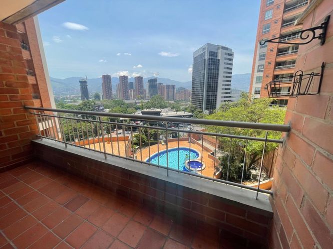 Apartamento de 3 alcobas en arriendo en Villa Carlota, Medellín, 115 m² · foto 10 de 24