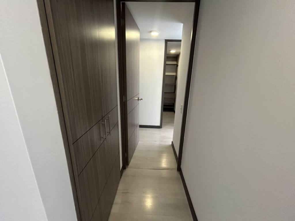 Apartamento en arriendo en Loma De Las Brujas, Envigado · foto 11 de 19