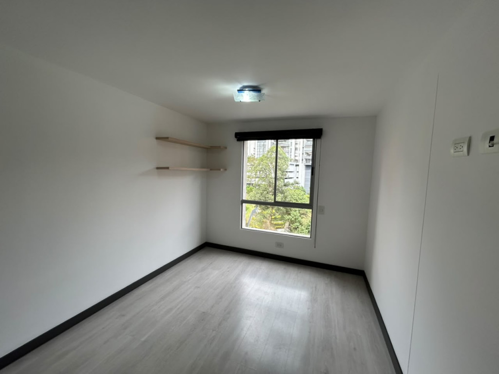 Apartamento en arriendo en Loma De Las Brujas, Envigado · foto 13 de 19