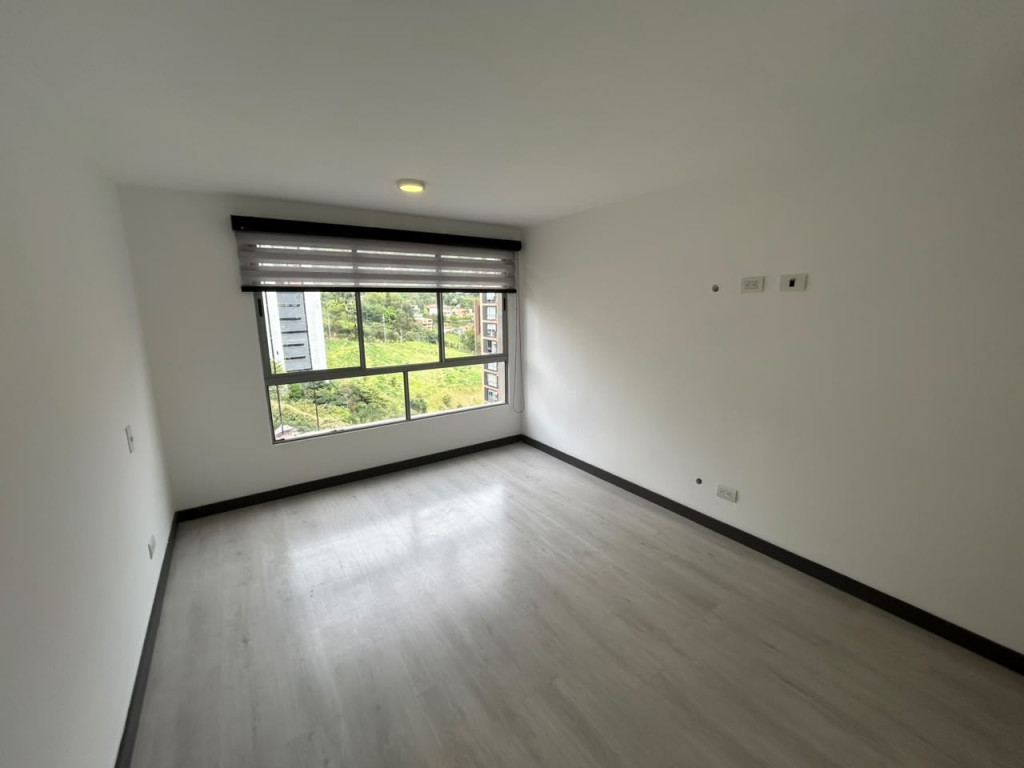 Apartamento en arriendo en Loma De Las Brujas, Envigado · foto 16 de 19