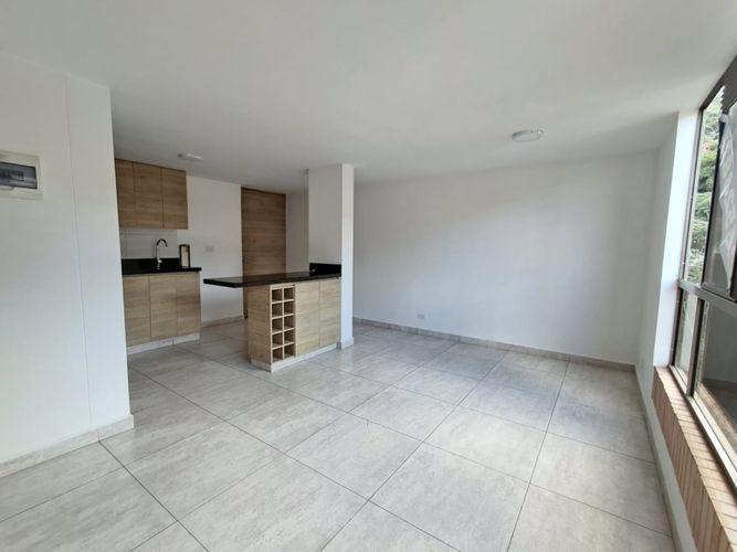 Apartamento de 3 alcobas en venta en La Primavera, Bello, 58 m² · foto 8 de 23