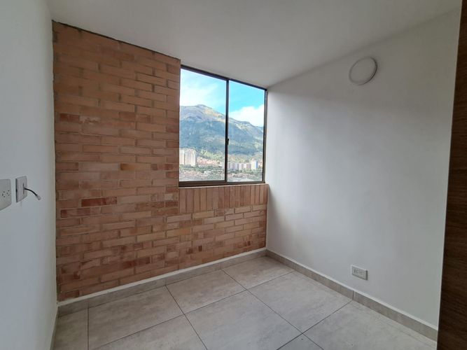 Apartamento de 3 alcobas en venta en La Primavera, Bello, 58 m² · foto 11 de 23