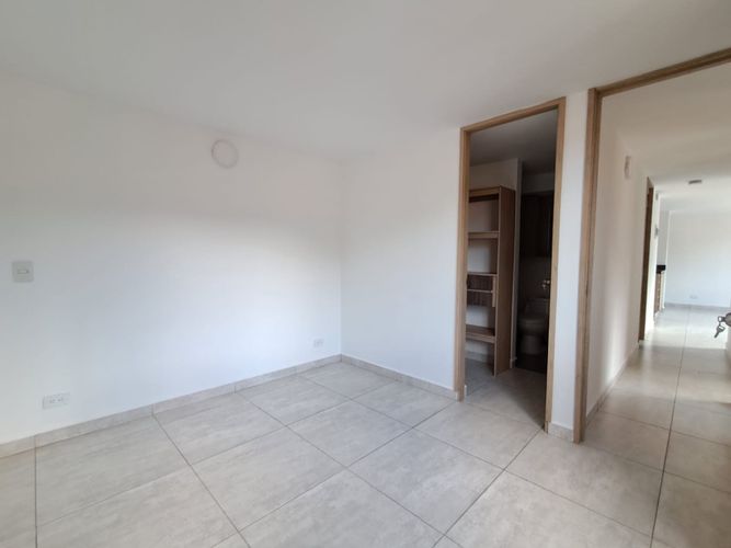 Apartamento de 3 alcobas en venta en La Primavera, Bello, 58 m² · foto 14 de 23