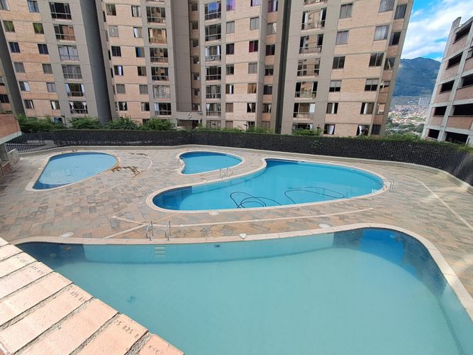 Apartamento de 3 alcobas en venta en La Primavera, Bello, 58 m² · foto 21 de 23