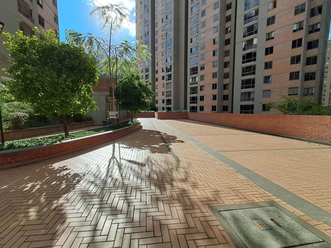 Apartamento de 3 alcobas en venta en La Primavera, Bello, 58 m² · foto 22 de 23