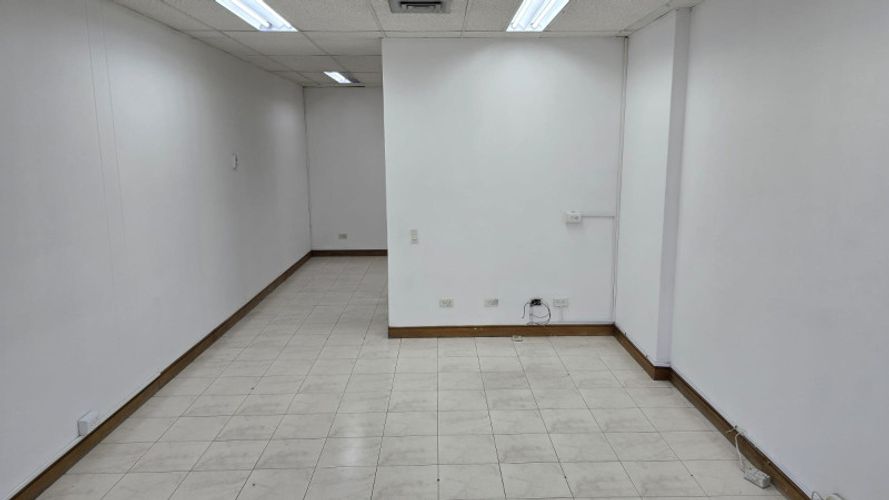 Oficina en arriendo en La Florida, Medellín, 35 m² · foto 7 de 11