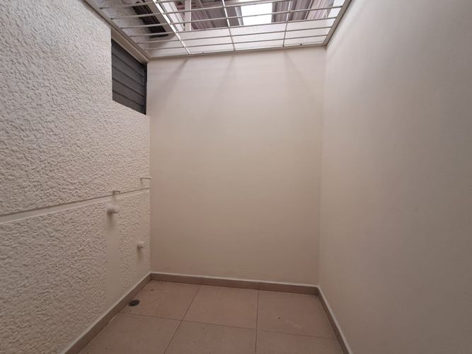 Casa de 5 alcobas en arriendo en Los Angeles, Medellín, 250 m² · foto 7 de 18