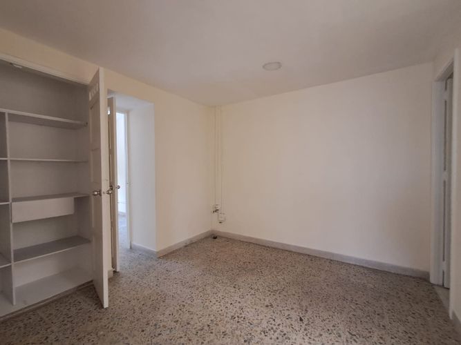 Casa de 5 alcobas en arriendo en Los Angeles, Medellín, 250 m² · foto 8 de 18
