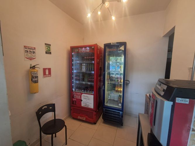 Local en venta en El Chagualo, Medellín, 20 m² · foto 2 de 9