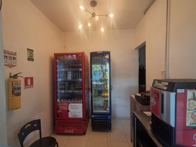 Local en venta en El Chagualo, Medellín, 20 m² · foto 6 de 9