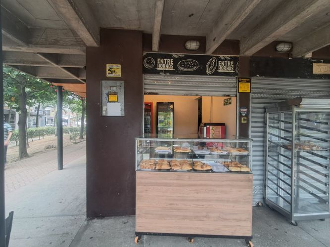 Local en venta en El Chagualo, Medellín, 20 m² · foto 8 de 9
