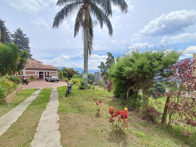 Casa de 4 alcobas en venta en La Mina, Envigado · foto 7 de 24