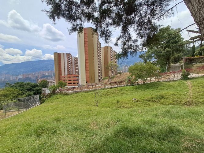 Casa de 4 alcobas en venta en La Mina, Envigado · foto 13 de 24