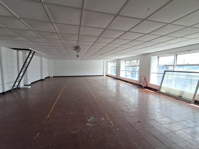 Bodega en arriendo en Colombia, Medellín, 165 m² · foto 2 de 9