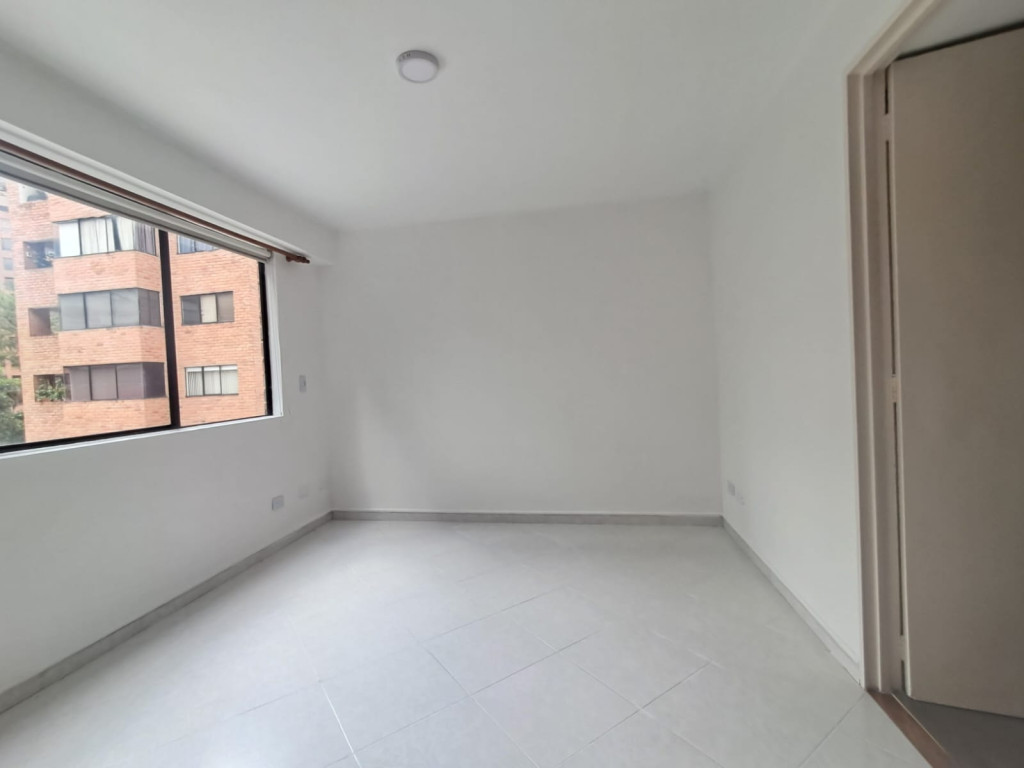 Apartamento en venta en El Poblado, Medellín · foto 6 de 24