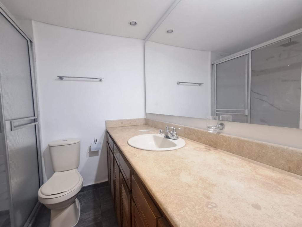Apartamento en venta en El Poblado, Medellín · foto 11 de 24