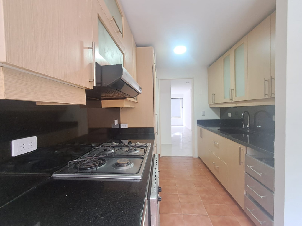 Apartamento en venta en El Poblado, Medellín · foto 15 de 24