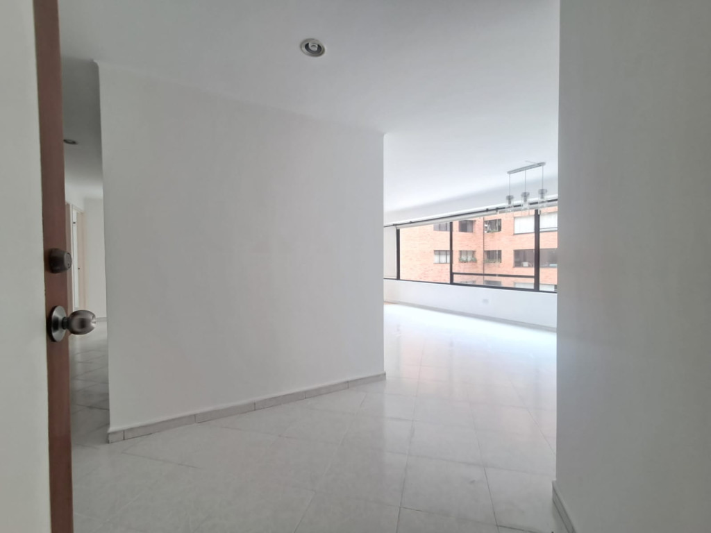 Apartamento en venta en El Poblado, Medellín · foto 18 de 24