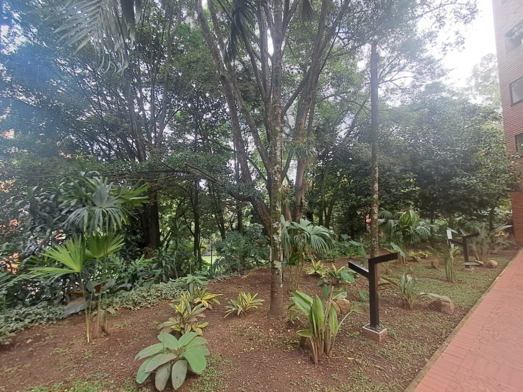 Apartamento en venta en El Poblado, Medellín · foto 22 de 24