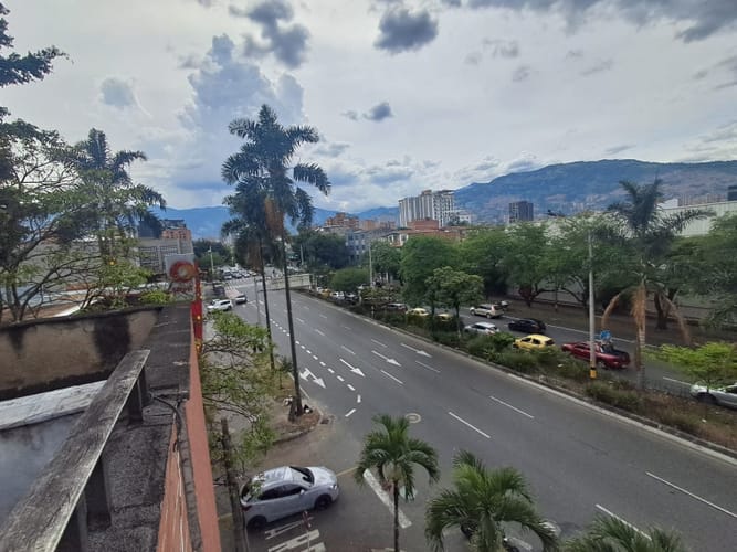 Oficina en arriendo en San Joaquín, Medellín, 1800 m² · foto 4 de 23
