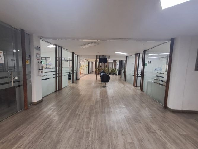 Oficina en arriendo en San Joaquín, Medellín, 1800 m² · foto 12 de 23