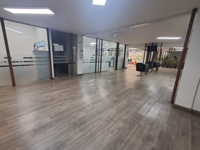Oficina en arriendo en San Joaquín, Medellín, 1800 m² · foto 18 de 23
