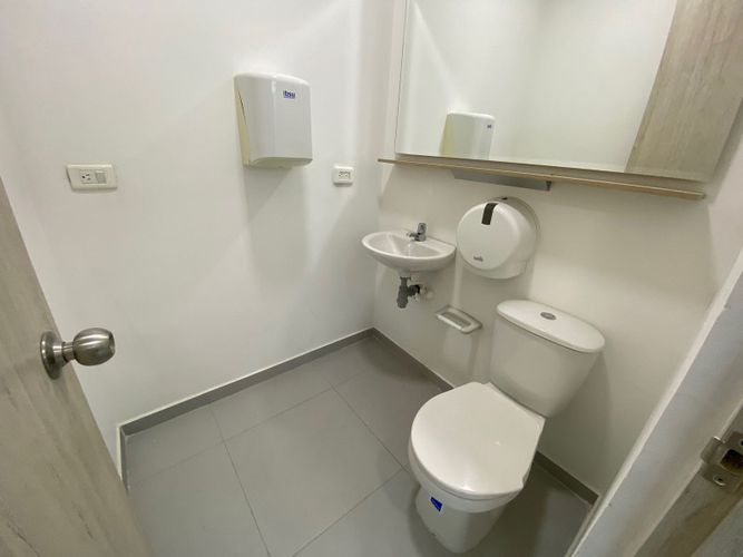 Oficina en arriendo en Mayorca, Sabaneta, 45 m² · foto 3 de 12