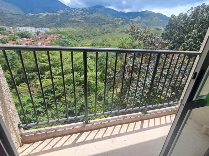Apartamento de 1 alcoba en venta en La Navarra, Bello, 55 m² · foto 6 de 16