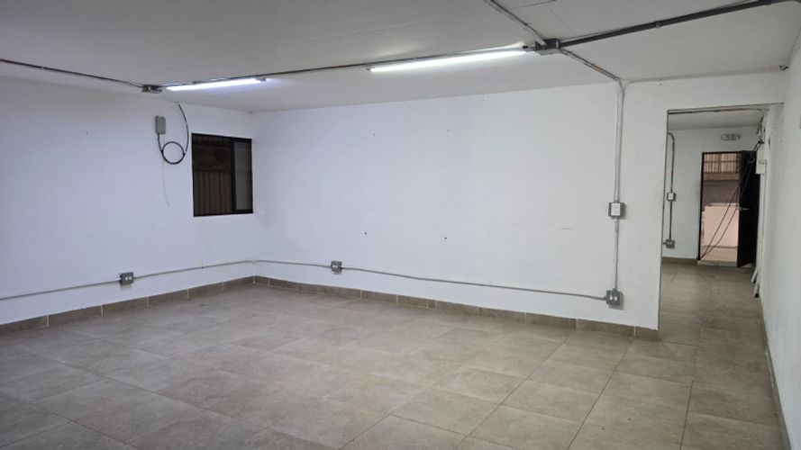 Bodega en arriendo en La Tablacita, La Estrella, 1300 m² · foto 8 de 13