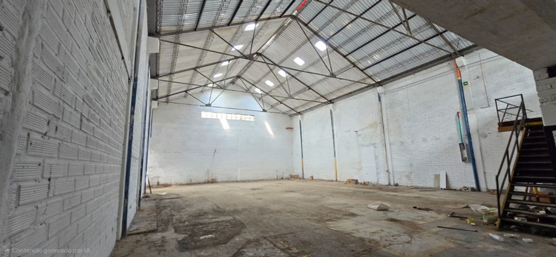Bodega en arriendo en La Colina, Medellín, 517 m² · foto 5 de 14