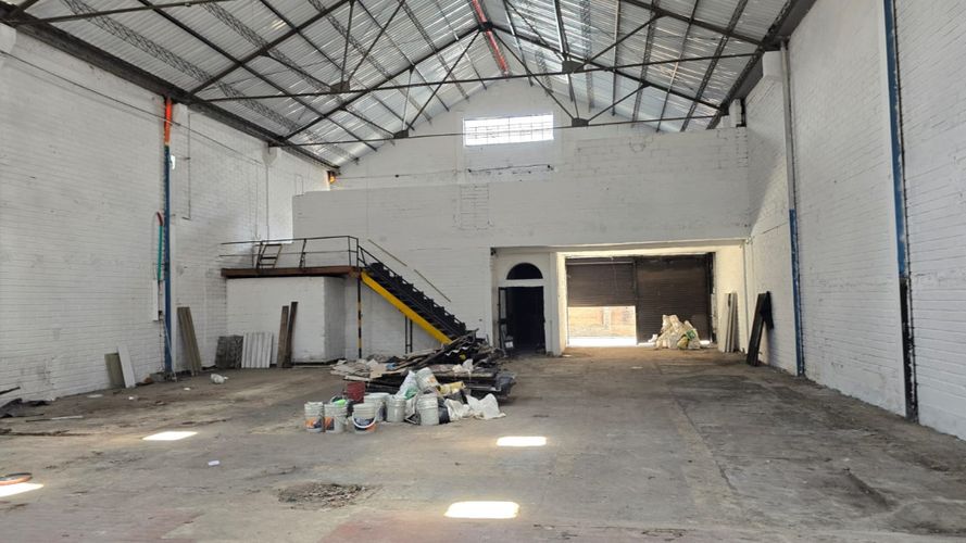 Bodega en arriendo en La Colina, Medellín, 517 m² · foto 7 de 14