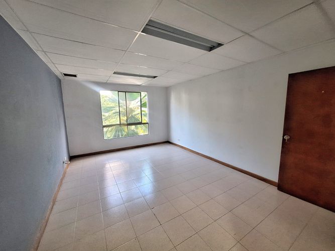 Oficina en arriendo en Patio Bonito, Medellín, 37 m² · foto 7 de 12