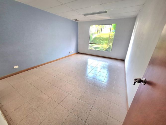 Oficina en arriendo en Patio Bonito, Medellín, 37 m² · foto 8 de 12