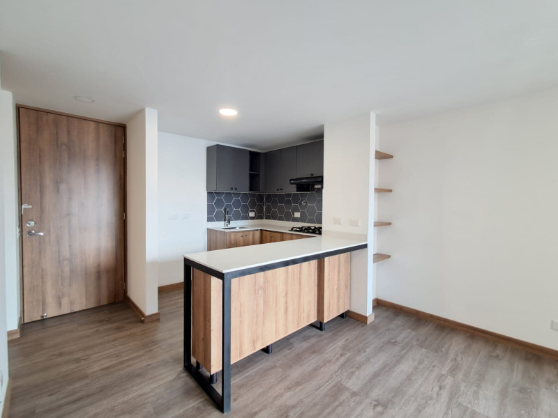 Apartamento en venta en Zona Industrial No. 1, Itagüí · foto 6 de 17