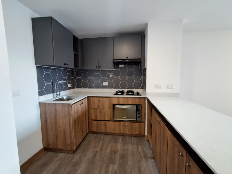 Apartamento en venta en Zona Industrial No. 1, Itagüí · foto 7 de 17
