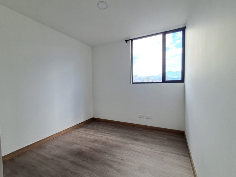 Apartamento en venta en Zona Industrial No. 1, Itagüí · foto 13 de 17