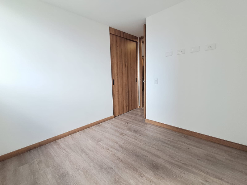 Apartamento en venta en Zona Industrial No. 1, Itagüí · foto 14 de 17