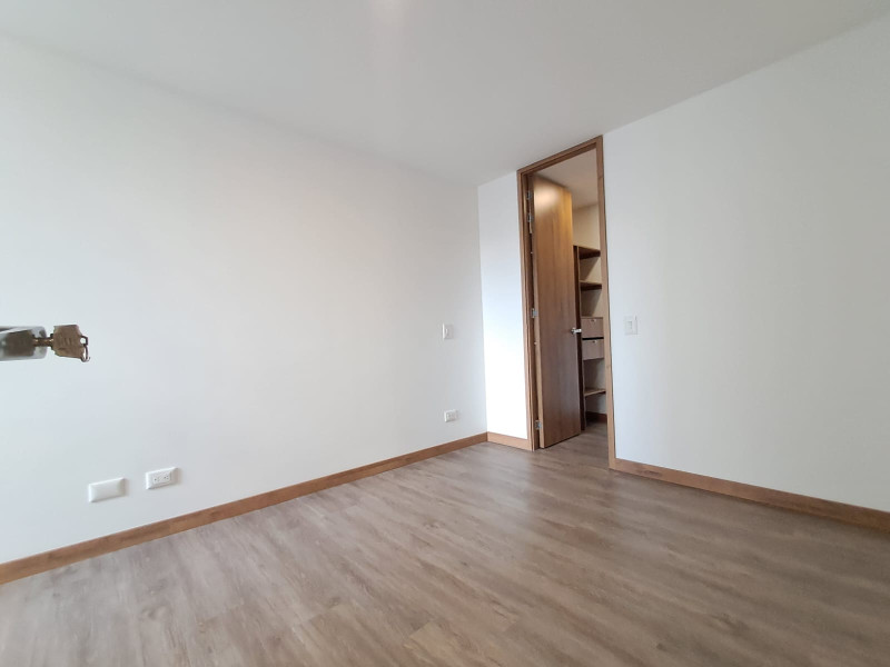 Apartamento en venta en Zona Industrial No. 1, Itagüí · foto 16 de 17