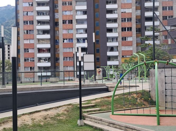 Apartamento de 3 alcobas en venta en San Gabriel, Bello, 69 m² · foto 24 de 24