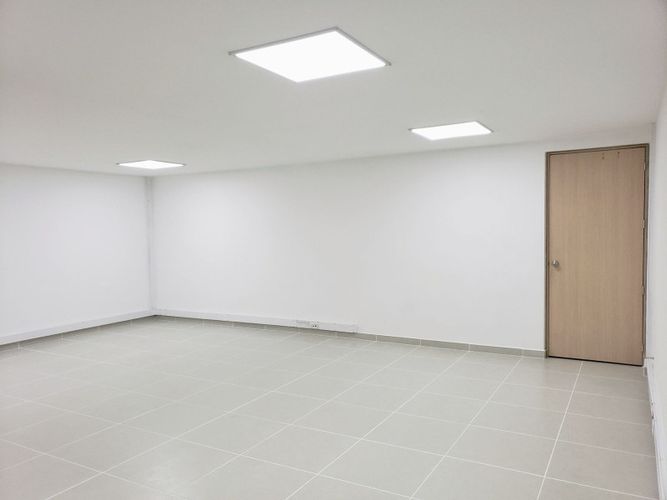 Oficina en arriendo en Suramericana, Medellín, 75 m² · foto 2 de 10