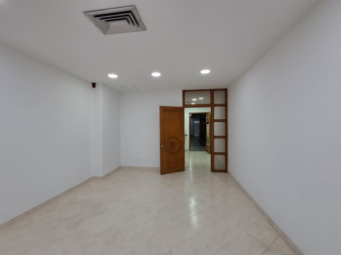 Oficina en arriendo en El Poblado, Medellín, 35 m² · foto 5 de 8