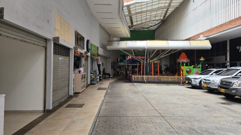 Local en arriendo en Calle Larga, Sabaneta, 10 m² · foto 8 de 11