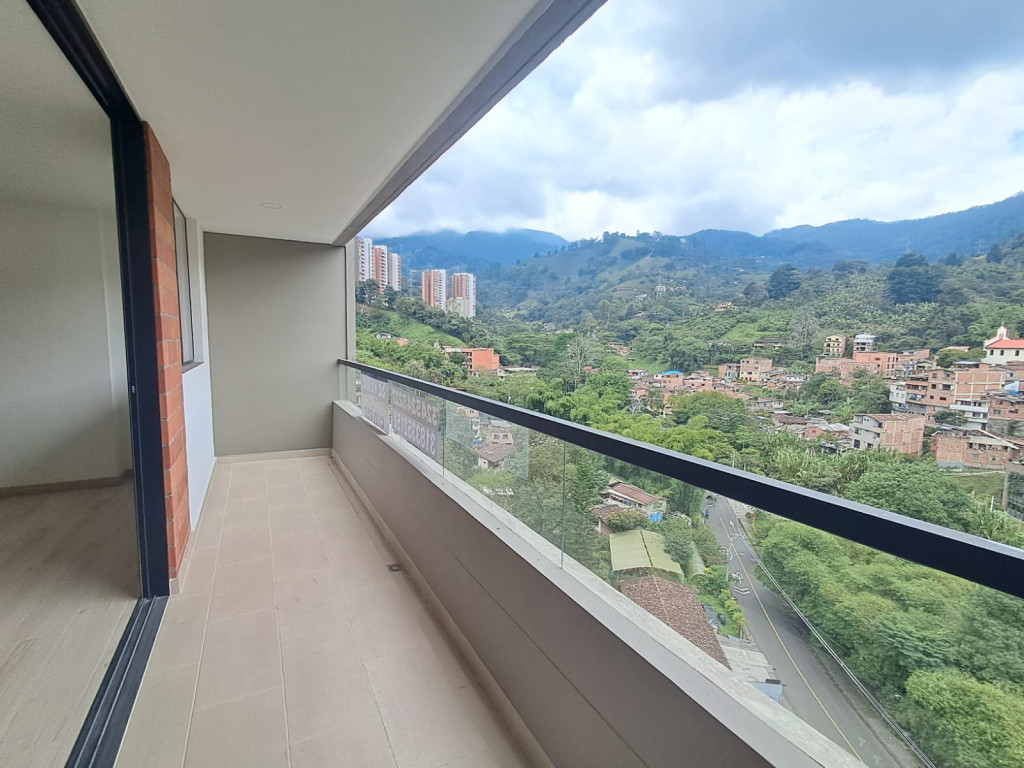 Apartamento en venta en El Salado, Envigado · foto 8 de 19