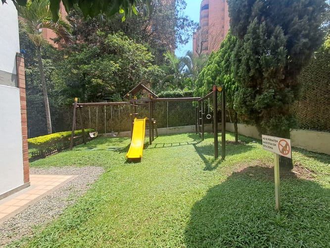 Apartamento de 4 alcobas en venta en Los Balsos, Medellín, 152 m² · foto 21 de 24