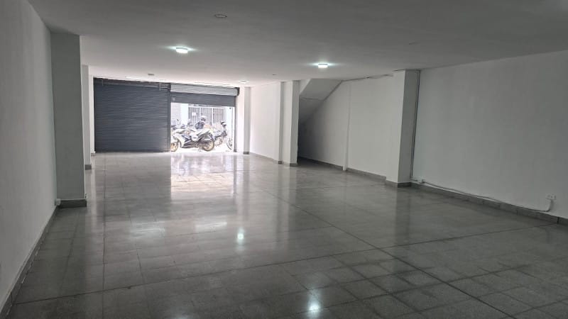 Bodega en arriendo en San Diego, Medellín, 150 m² · foto 3 de 9