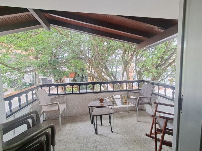 Casa de 4 alcobas en venta en La Castellana, Medellín, 208 m² · foto 4 de 24