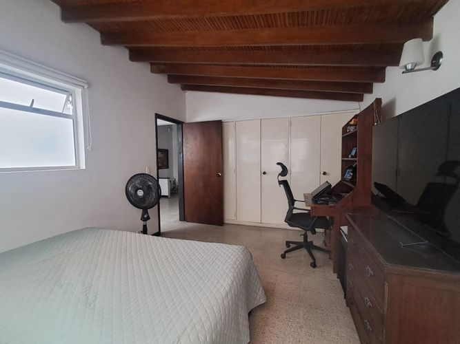 Casa de 4 alcobas en venta en La Castellana, Medellín, 208 m² · foto 11 de 24