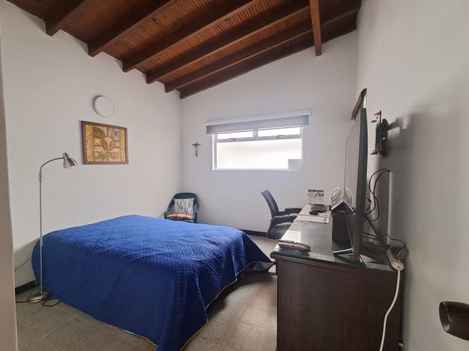 Casa de 4 alcobas en venta en La Castellana, Medellín, 208 m² · foto 14 de 24